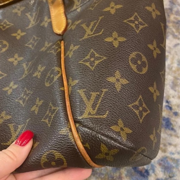 Louis Vuitton Totally Monogram PM tote - Picture 10 of 12